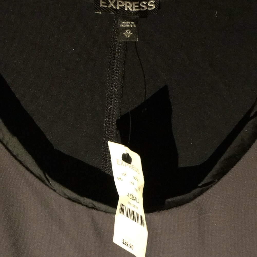 Express Tank Top. - Picture 2 of 4